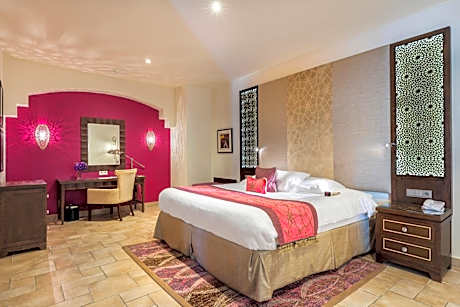 HillSide Suite with Balcony