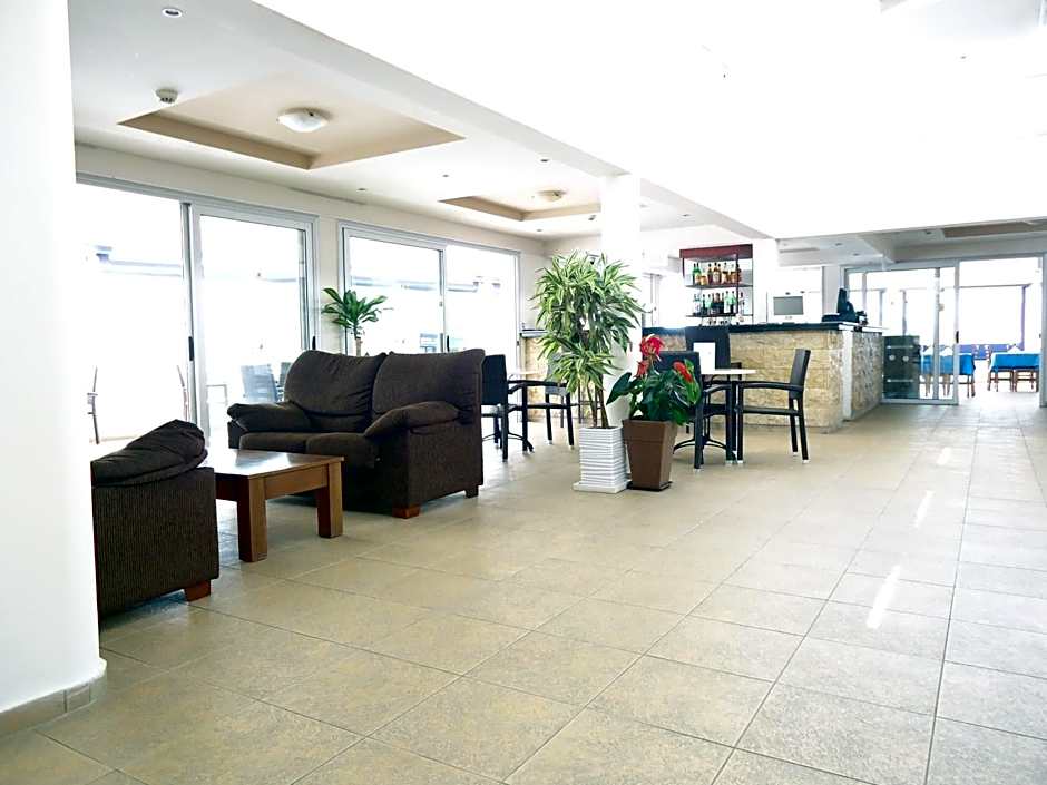 Daphne Hotel Apartments