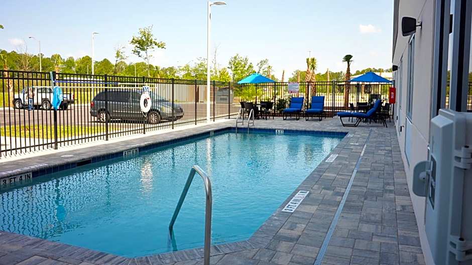 Holiday Inn Express & Suites - Jacksonville W - I295 and I10 By IHG