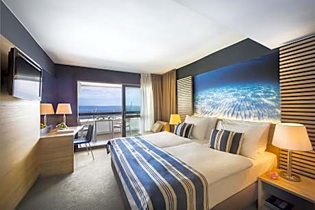 Superior Twin Room with Sea View