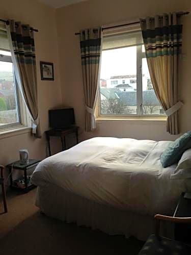 Photo 1 of 4 of Double Room