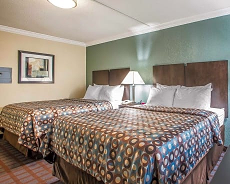 Queen Room with Two Queen Beds - Non-Smoking