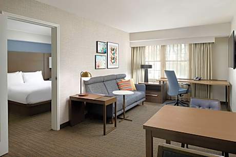 One Bedroom Suite, 1 King Bed & Sofa Bed,  Full Kitchen, Shower