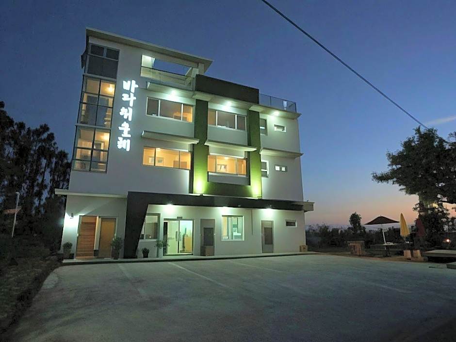 Jeju Bada Wi Olle Pension