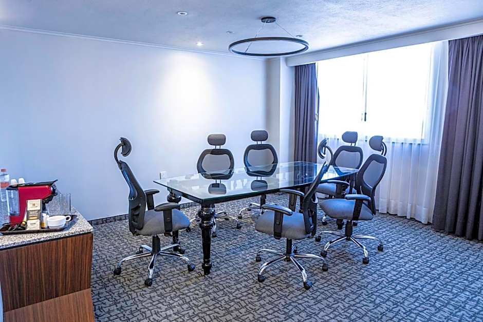 Holiday Inn Mexico City - Trade Center By IHG
