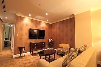 1-Bedroom Penthouse