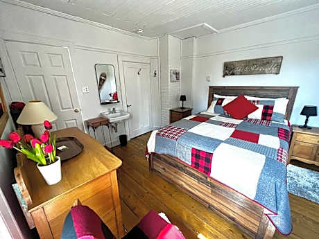 Queen Suite