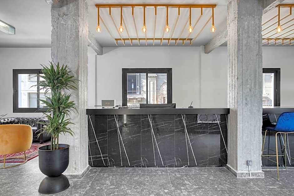 Play Theatrou Athens a member of Brown Hotels