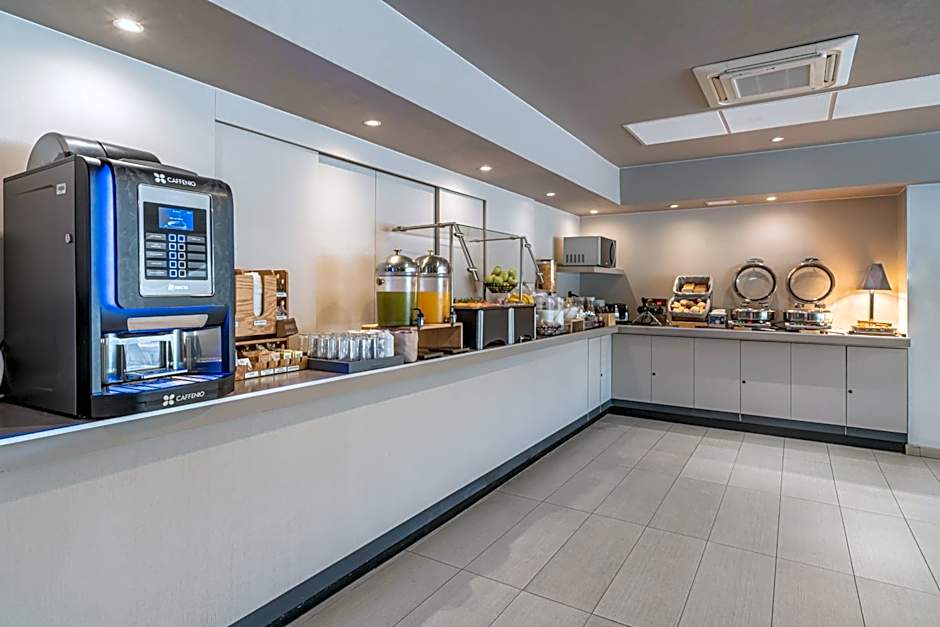 City Express Suites by Marriott Queretaro