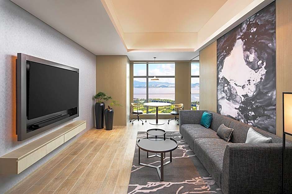 Renaissance Shenzhen Bay Hotel