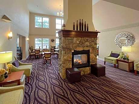 Smart Suites, Ascend Hotel Collection