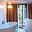 Alexandra Barcelona Hotel, Curio Collection by Hilton