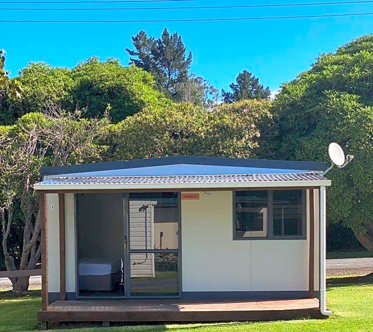 Sapphire Springs Holiday Park and Thermal Pools