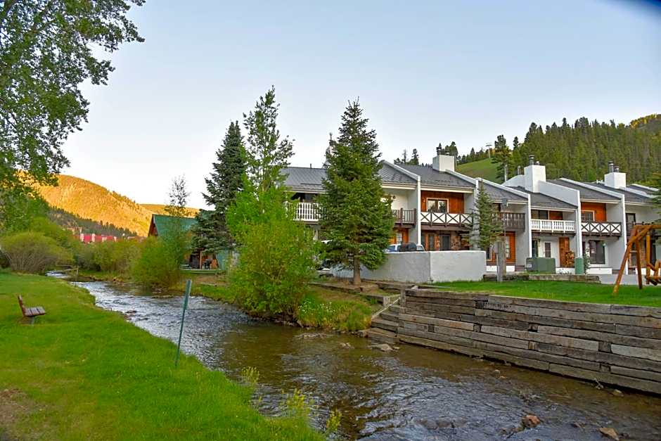 Alpine Lodge Red River