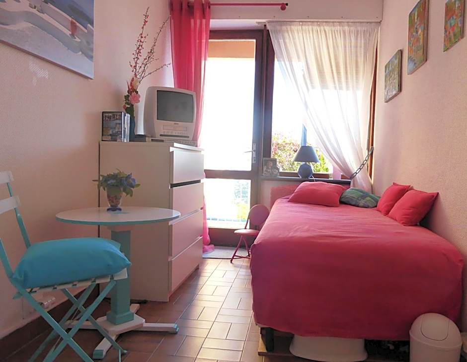 Coeurs de Pirates en Hiver SPA SAUNA TERRASSES ABRITES & CHAUFFES JARDIN Vélos B&B