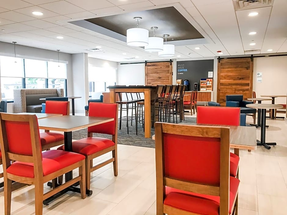 Holiday Inn Express Statesboro By IHG