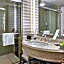 The Logan Philadelphia, Curio Collection by Hilton