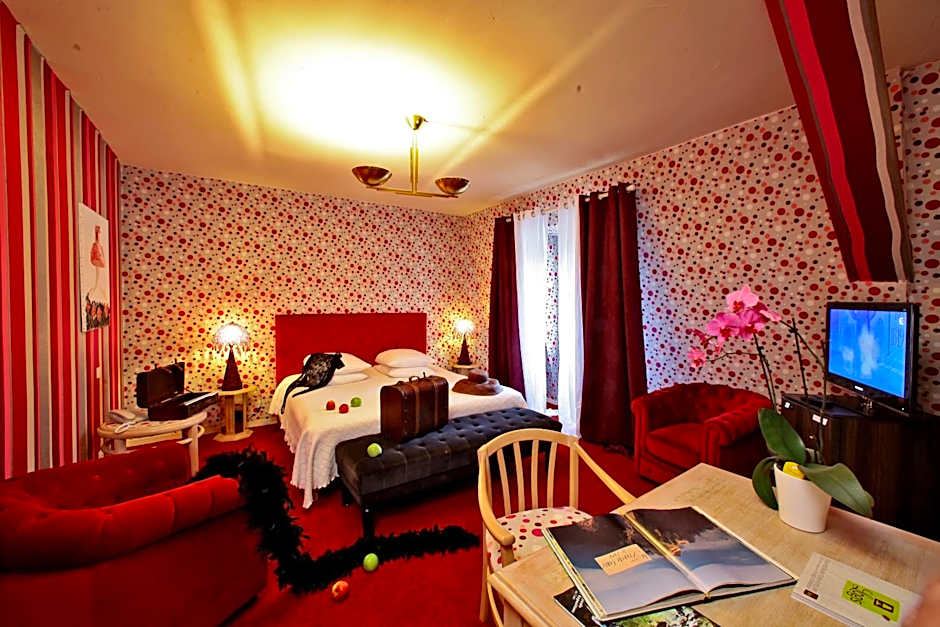 Logis Hôtel Hostellerie Saint-Jacques