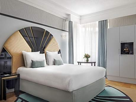 Deluxe Double Room with Sofa Bed and Balcony - Sea View/Upper Floor