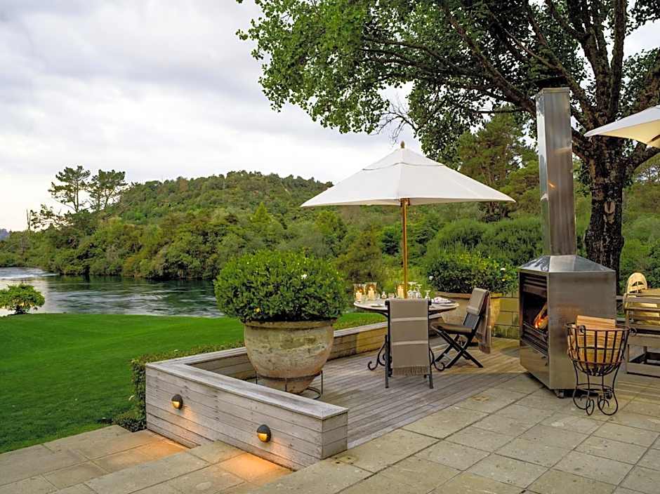 Huka Lodge, Beckons
