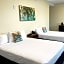 Travelodge by Wyndham Panama City Beach / Beachfront