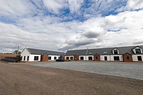 Westertonhill Lodges - Private Hot Tub Hire Available