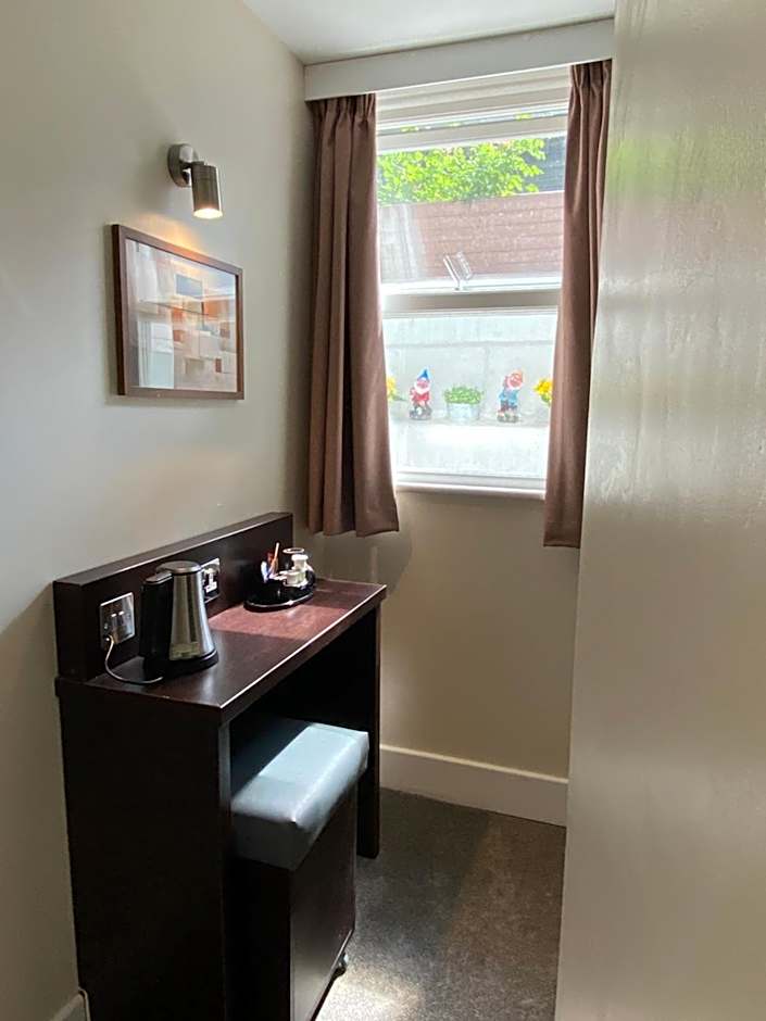 Trebovir Hotel London