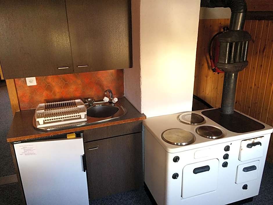 Gruppenhaus im Walliser Alpstyle