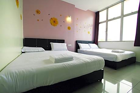 Deluxe Queen Room with Two Queen Beds