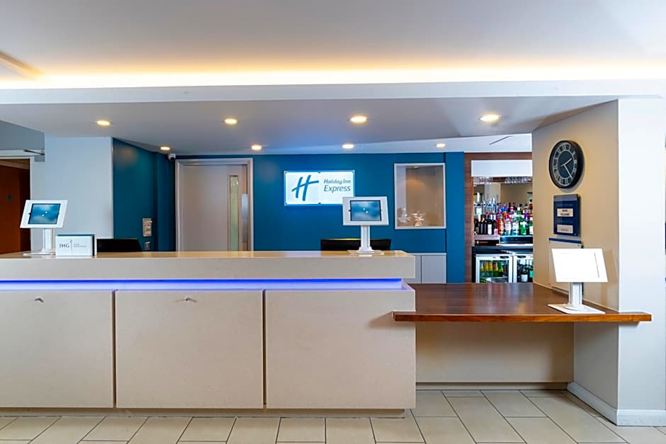 Holiday Inn Express Birmingham Oldbury By IHG