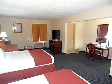 Deluxe Queen Room with Two Queen Beds - Non-Smoking