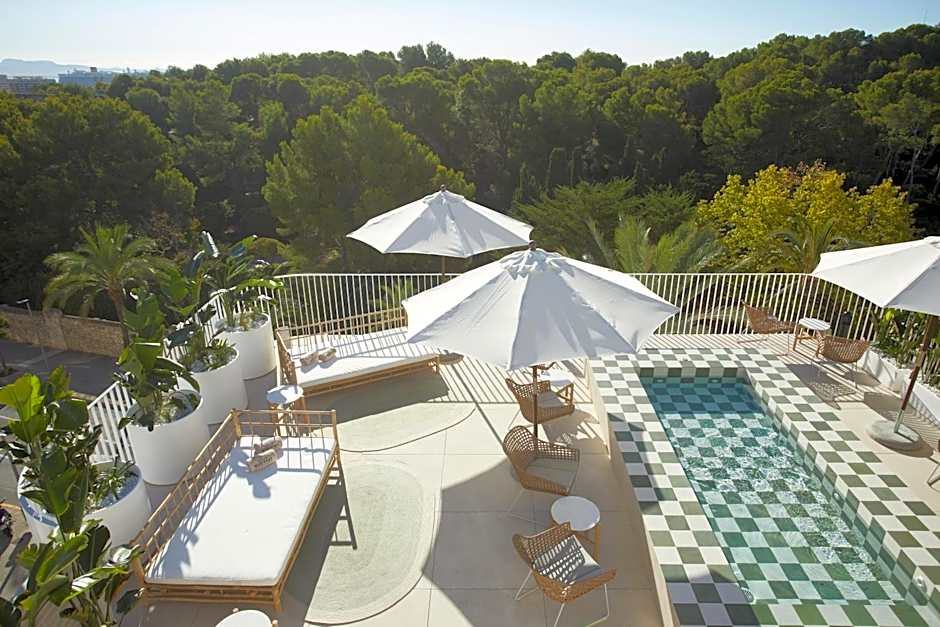 Belle Marivent Mediterranean Petit Hotel