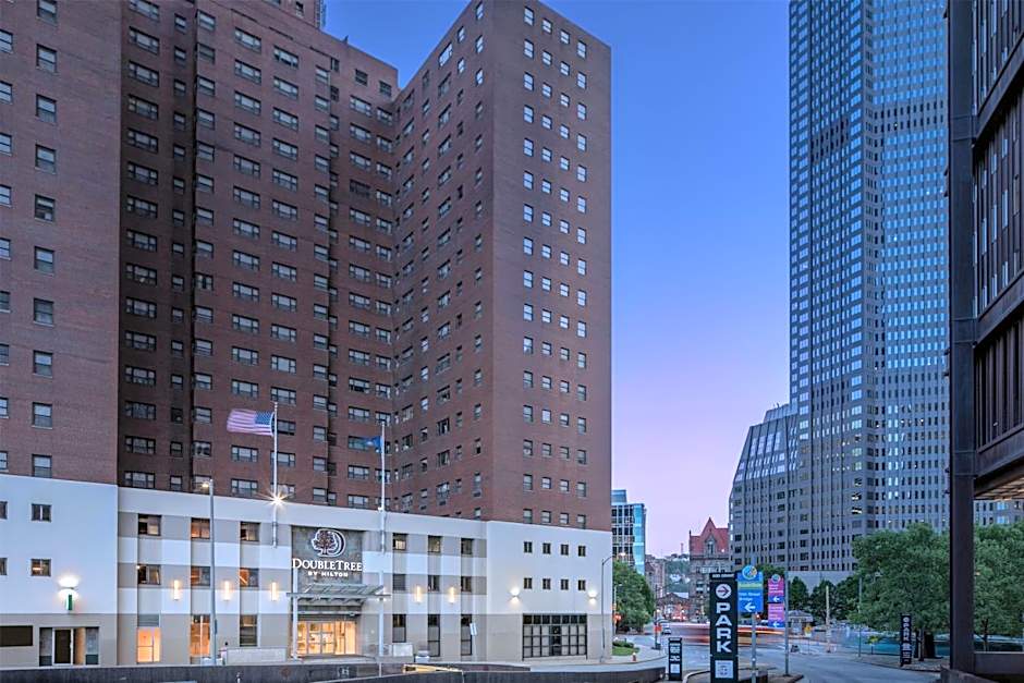 DoubleTree by Hilton Hotel & Suites Pittsburgh Downtown