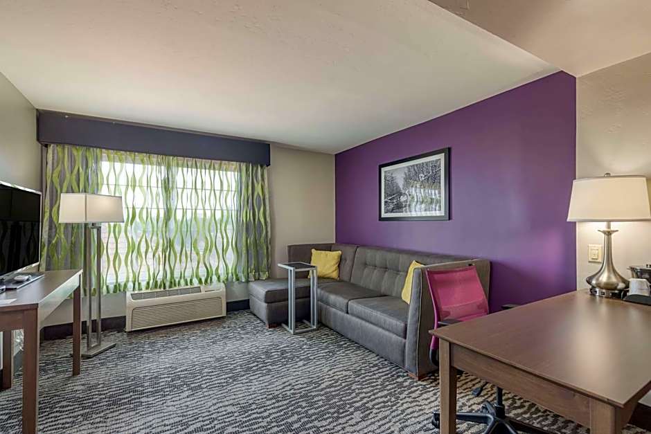 La Quinta Inn & Suites by Wyndham Visalia/Sequoia Gateway