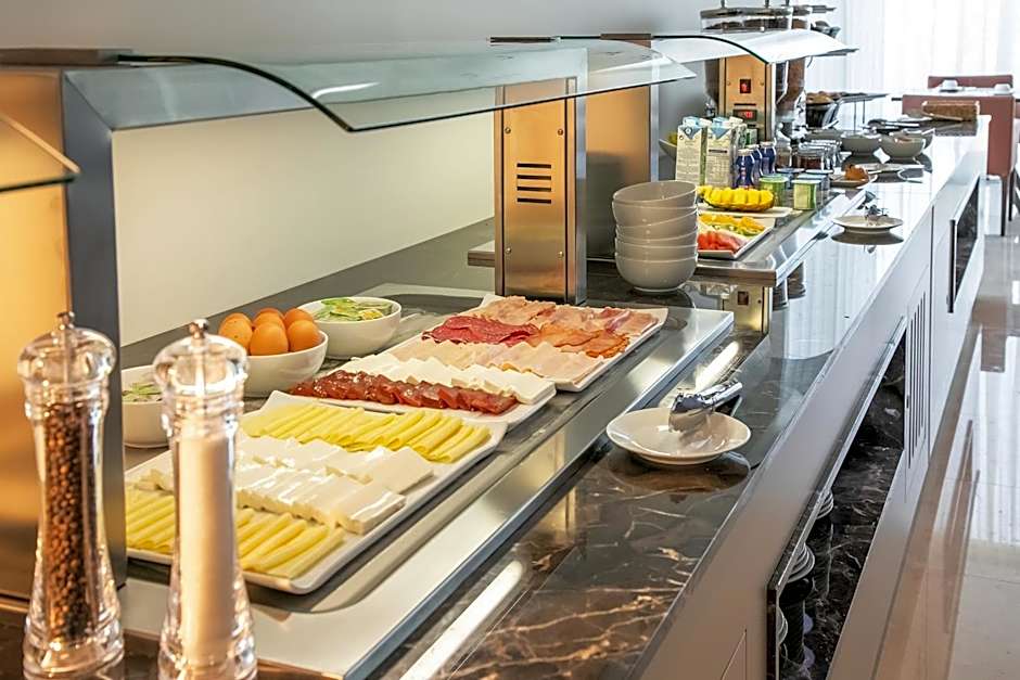 Oporto Airport & Business Hotel