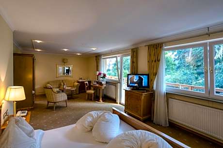 Junior Suite with Street View