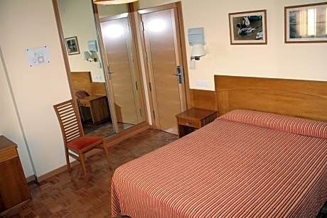 Single use 1 adult bed width 120 cm