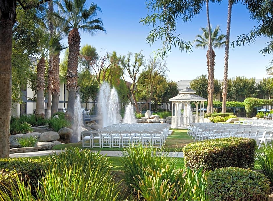 Four Points by Sheraton Bakersfield