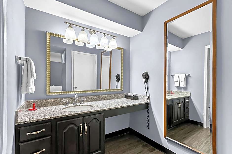 SureStay Studio by Best Western Pensacola