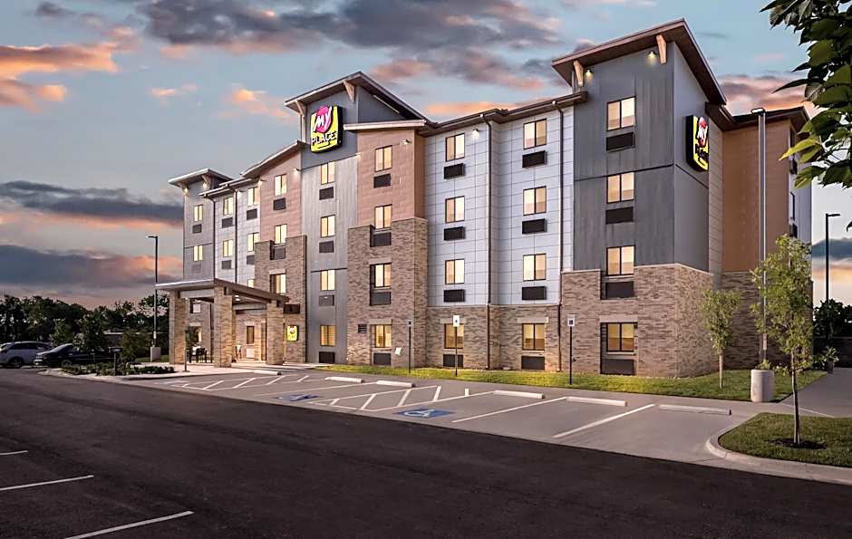 My Place Hotel-Bentonville-Rogers, AR