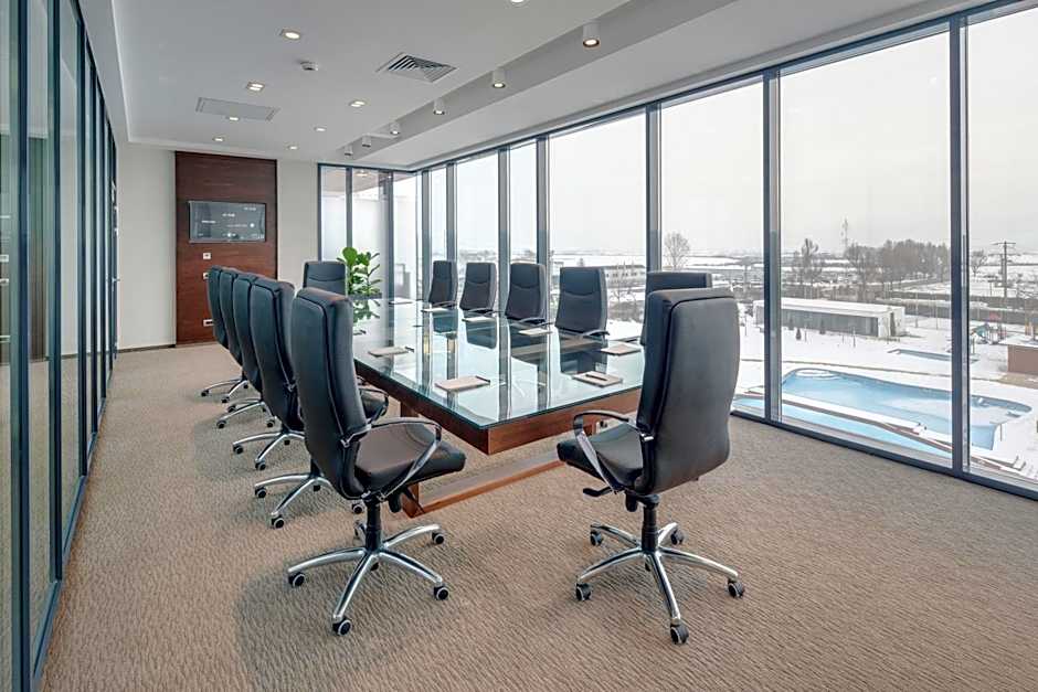 Sky Blue Hotel & Spa