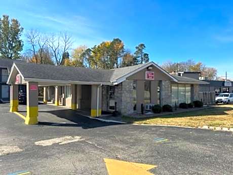 Jackson Town House Inn