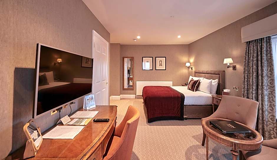 Wivenhoe House Hotel