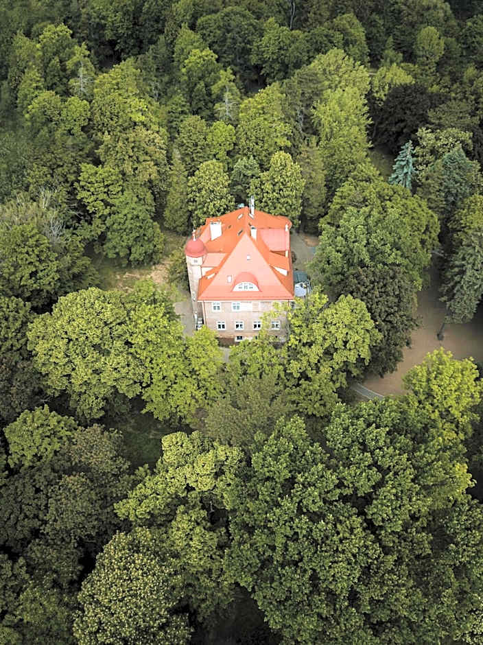 Hotel Dębowy Biowellness & SPA Góry Sowie