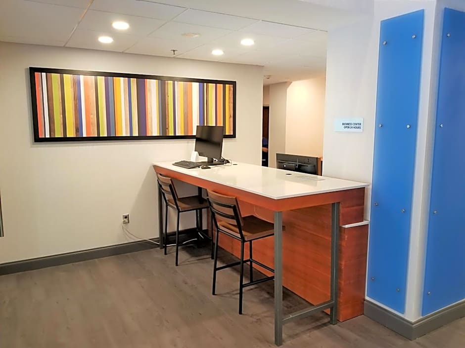 Holiday Inn Express Columbia NE - Fort Jackson by IHG