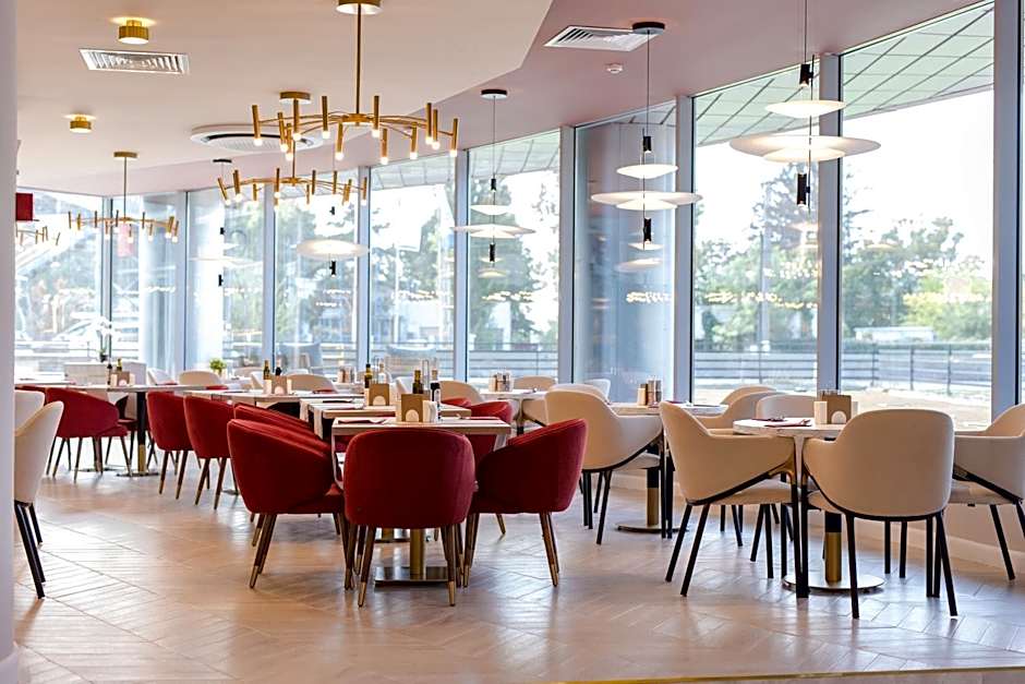 Ramada by Wyndham Bucharest Otopeni Airport