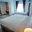 B2 Nakhonsawan Premier Hotel