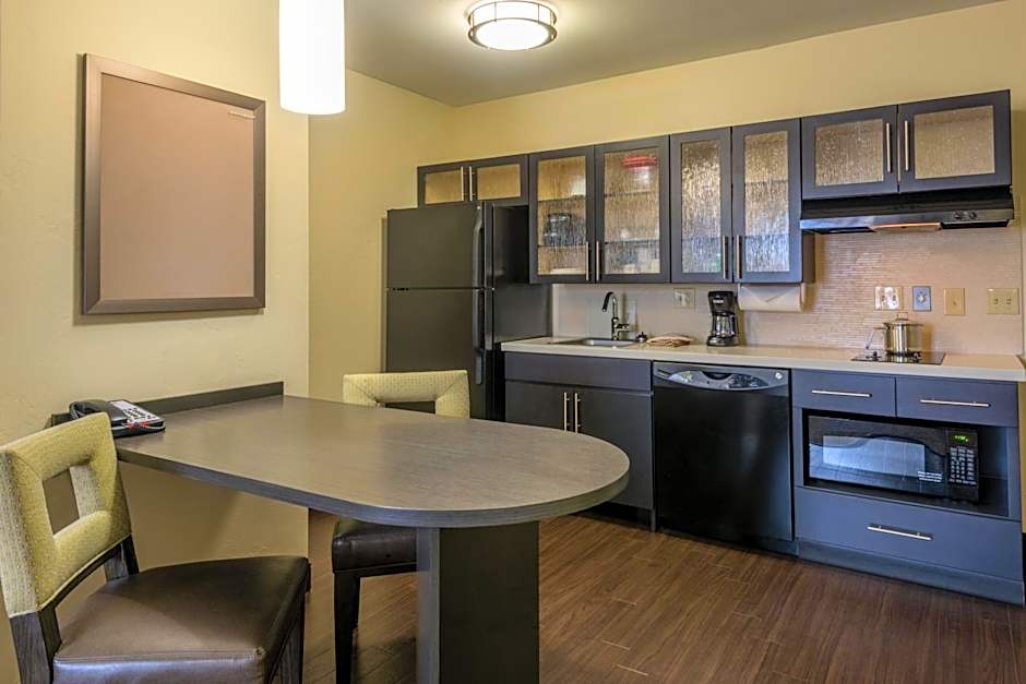 Candlewood Suites Del City By IHG