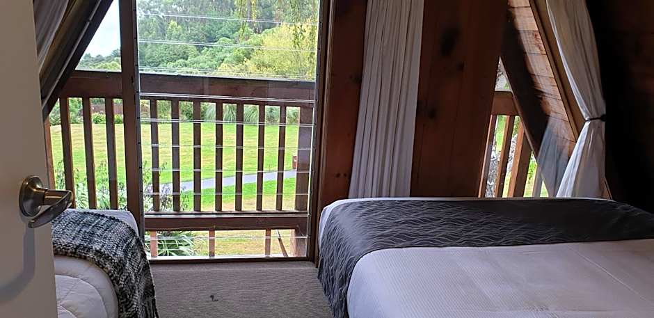 Photo 1 of 7 of 3 Bedroom Chalet
