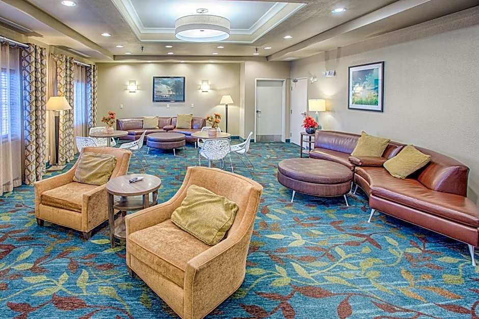 Candlewood Suites Fargo-North Dakota State University By IHG